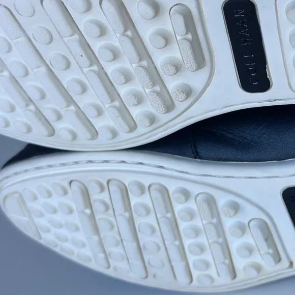 Cole Haan Grand OS Boat Shoes 9.5W Navy Leather Studded Heel - Picture 9 of 16